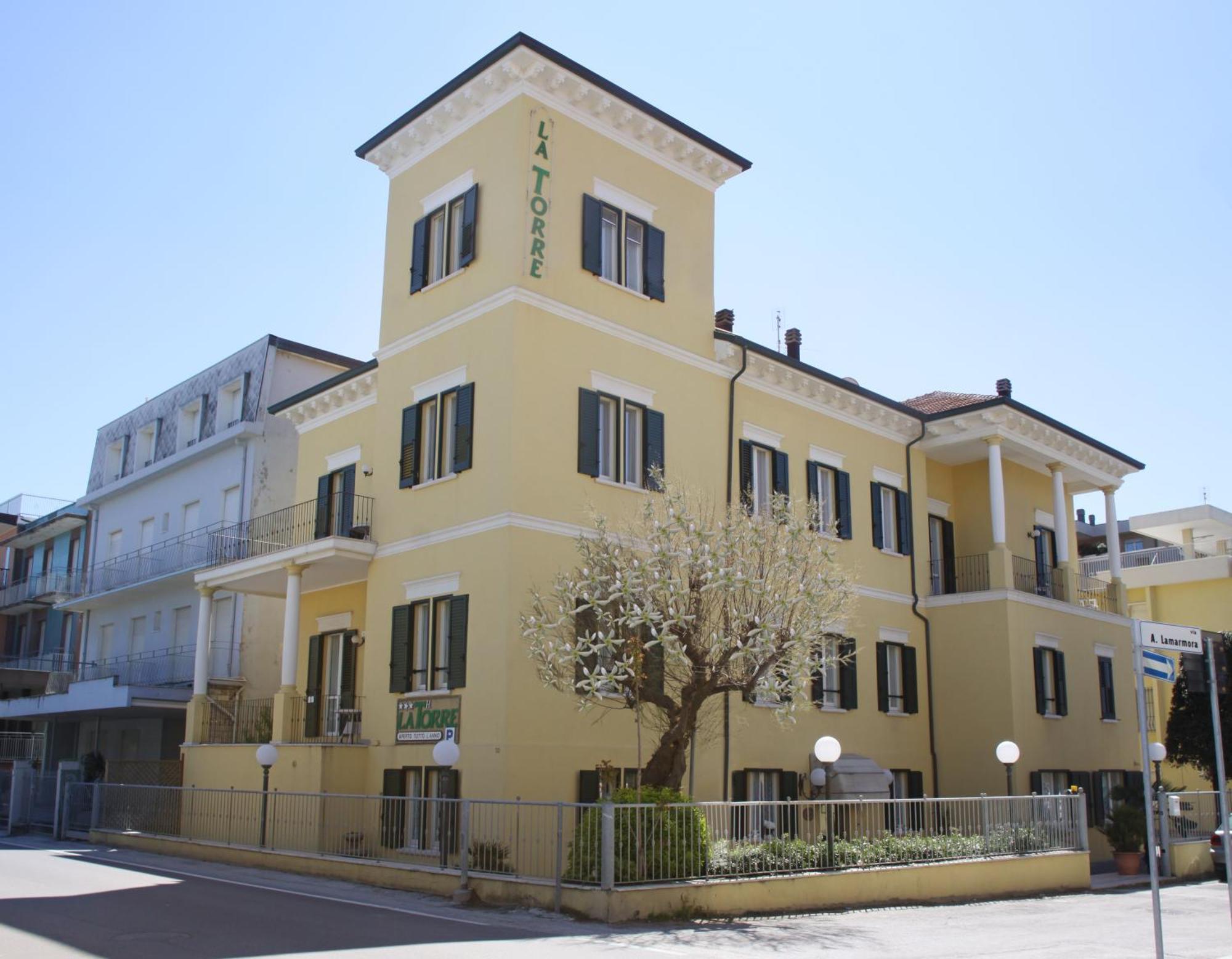 Hotel La Torre Rímini Exterior foto